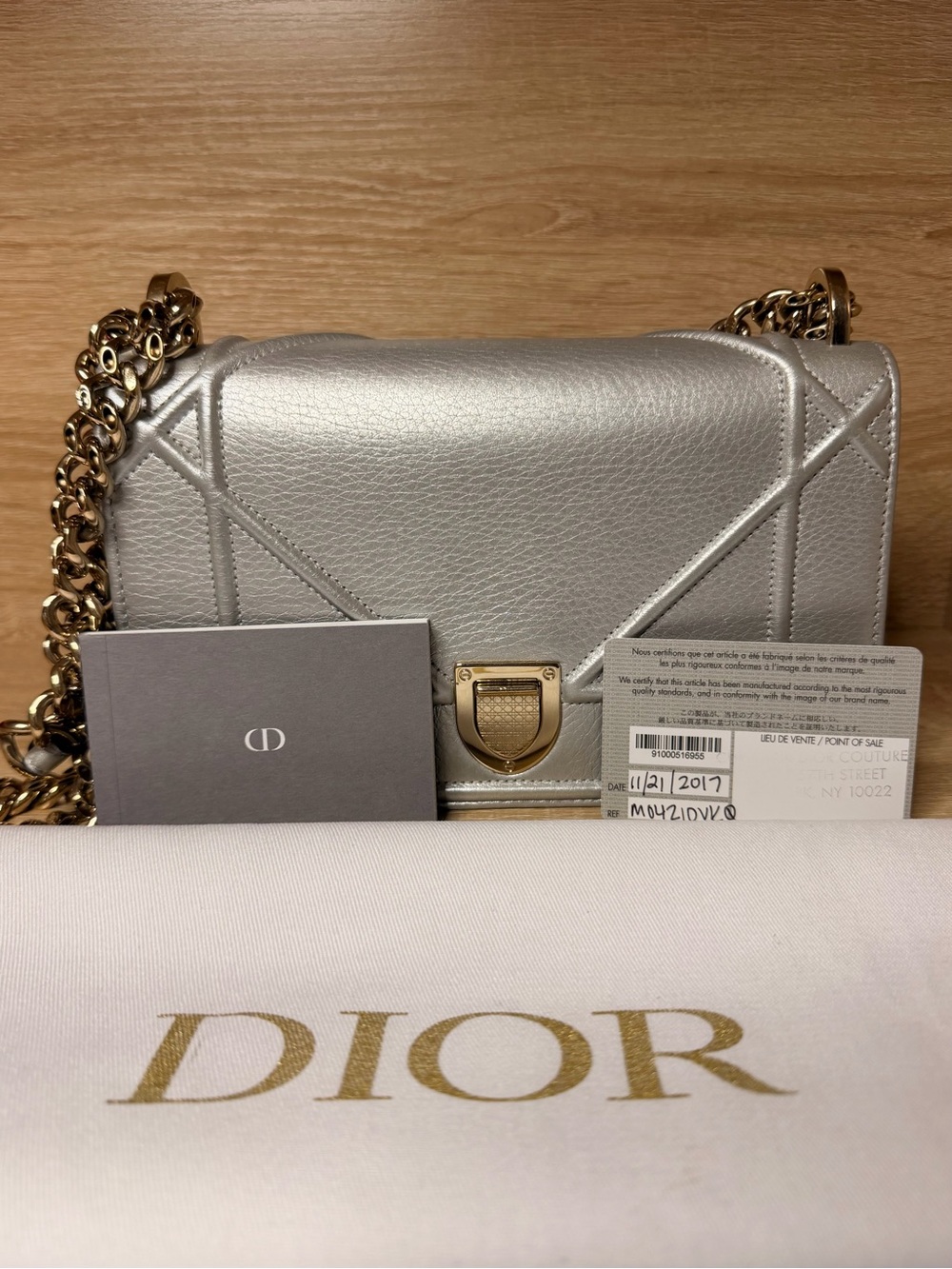 DIOR DIORAMA Silver Leather Crossbody with Gold Chain AUTHENTIC - Picture 12 of 12